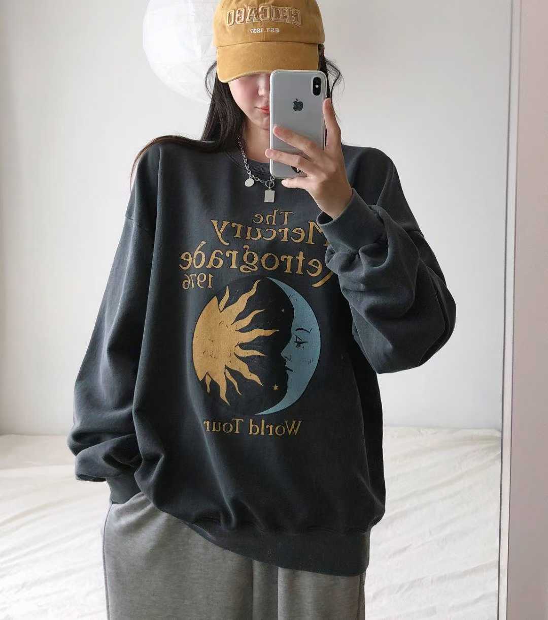 Свитшот «Mercury Retrograde» Oversized